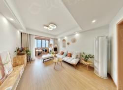 整租·恒隆广场 2室2厅 南_恒隆广场租房