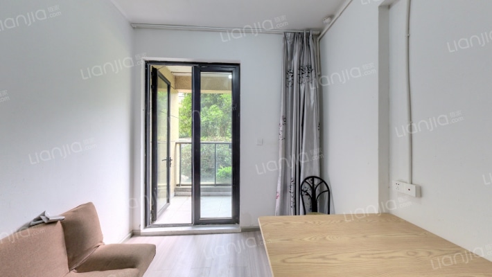 绿城·玫瑰园二手房实景图