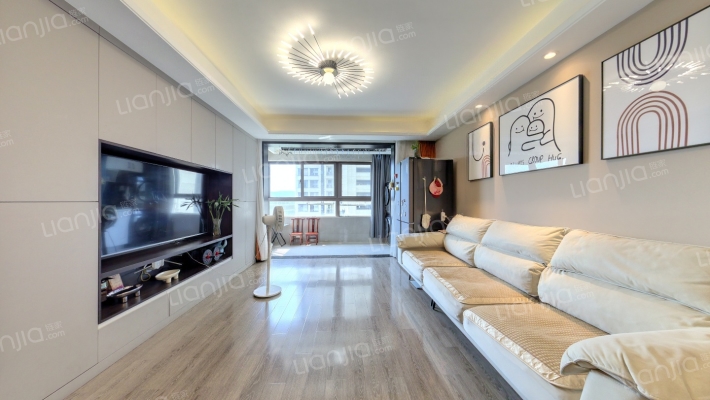 新保弘领东苑B区二手房实景图