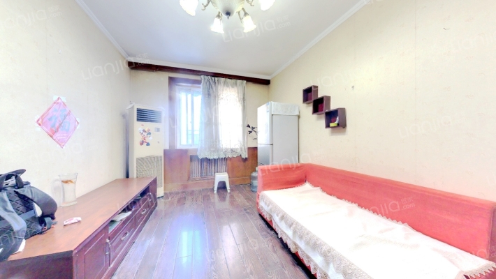 金属小区二手房实景图