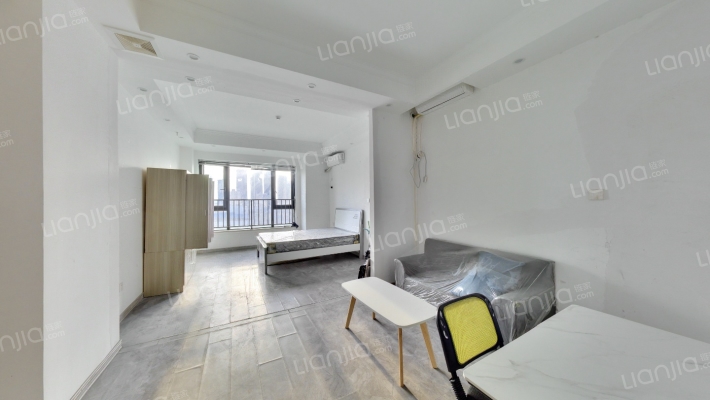 万科洪坊1951二手房实景图