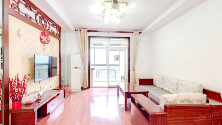 大华南湖公园世家二期二手房实景图