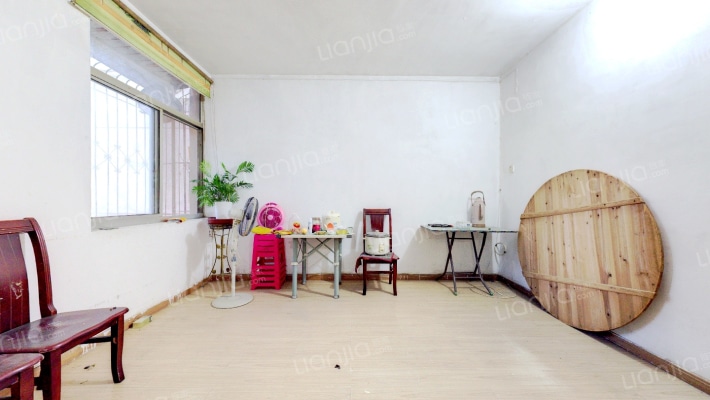 安居苑C区二手房实景图