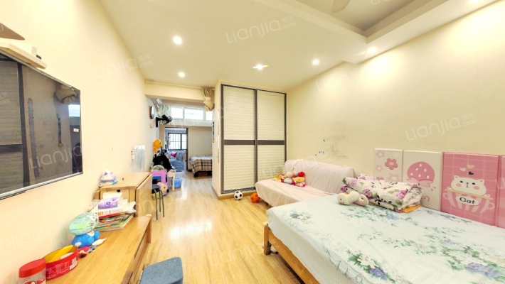 斜土路723弄二手房实景图