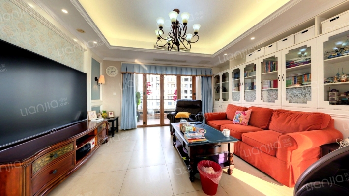 麓山国际茵特拉肯B区二手房实景图