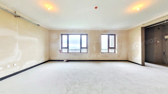 招商天玺二手房实景图