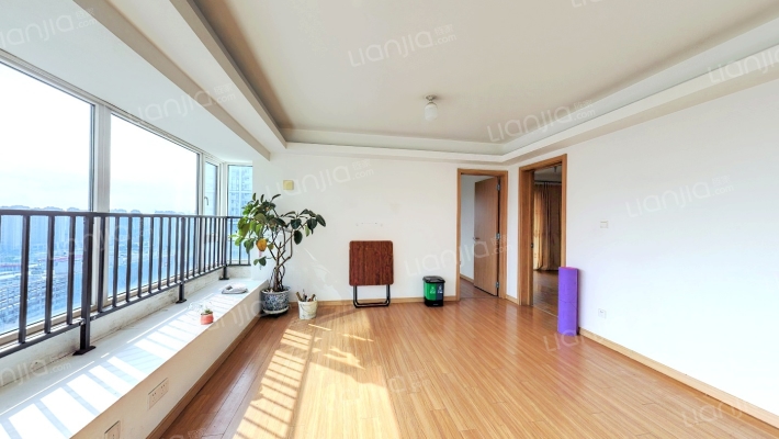 未来城一期二手房实景图