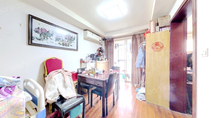 中虹家园二手房实景图