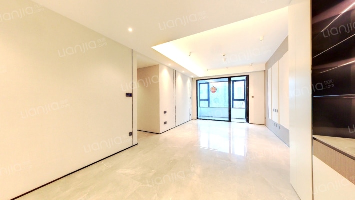 崂山金茂府东区二手房实景图