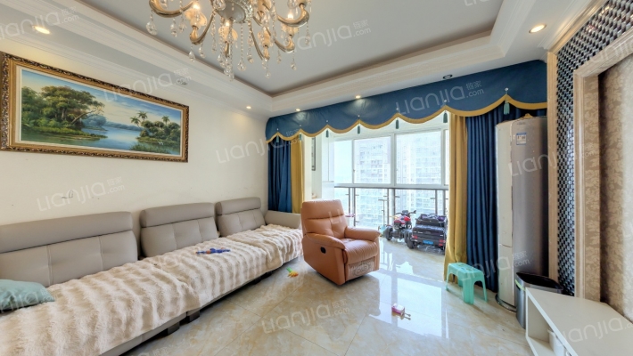 香水城二手房实景图