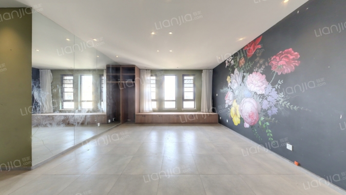 普罗旺世罗曼维森东院二手房实景图