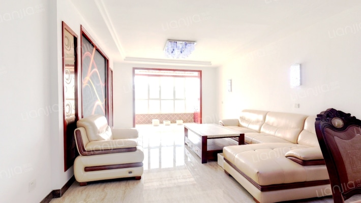 山海云天二手房实景图