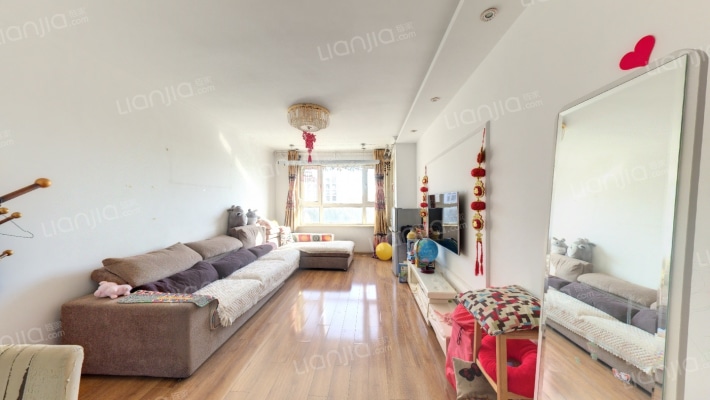 英伦小镇B区二手房实景图