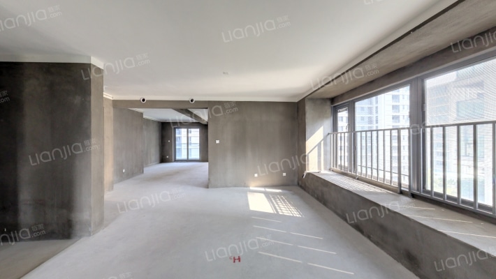 绿城春来云潮二手房实景图