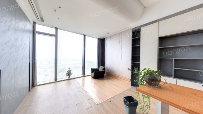 苏宁广场二手房实景图