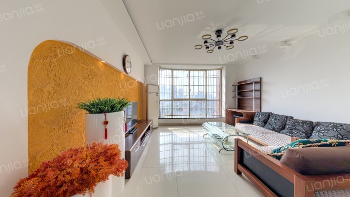 四季美景二手房实景图