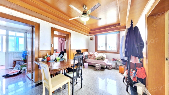 海盈新村二手房实景图