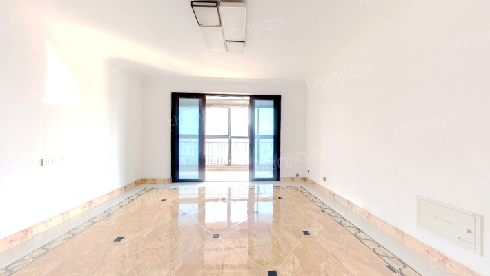 柏悦华府二手房实景图