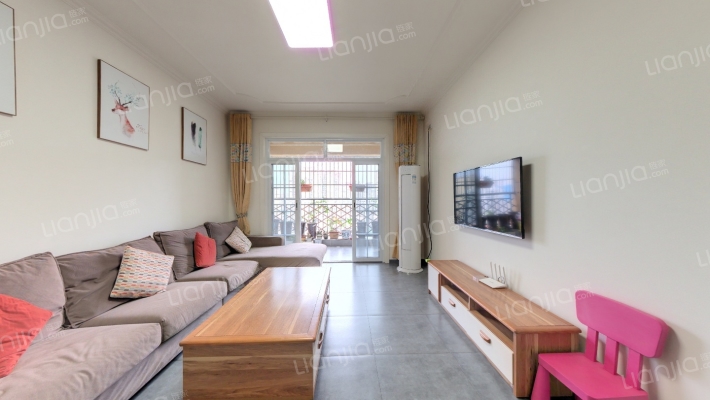 万峰城A区依云谷二手房实景图