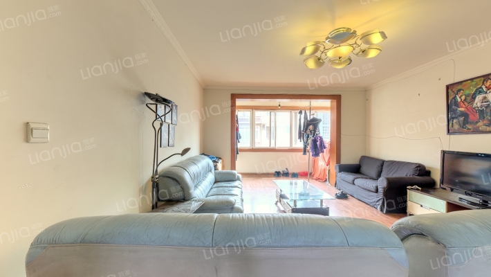 机车厂宿舍二手房实景图