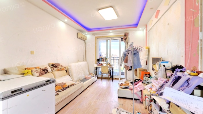 绿地逸湾二手房实景图