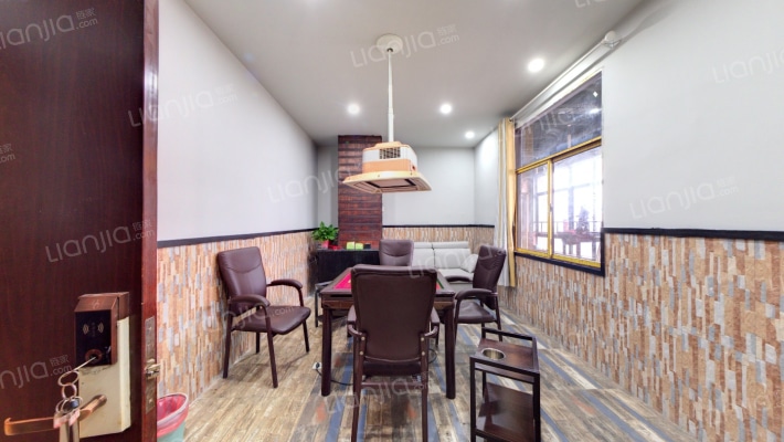 华地翡翠蓝湾二手房实景图