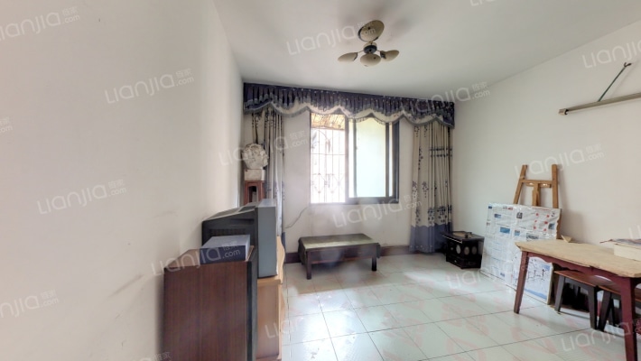 半边街64号院二手房实景图