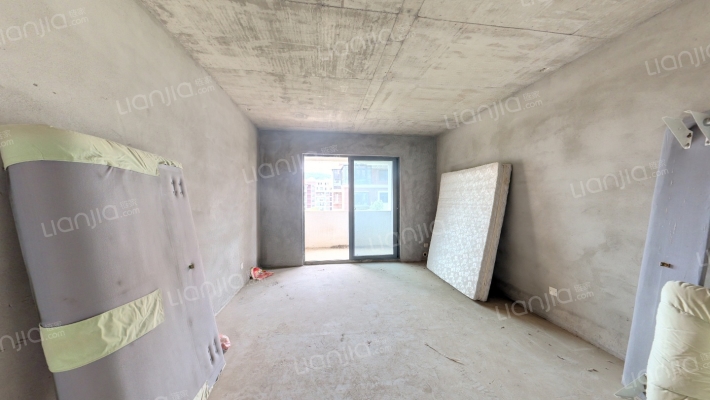 新华联青年城二手房实景图