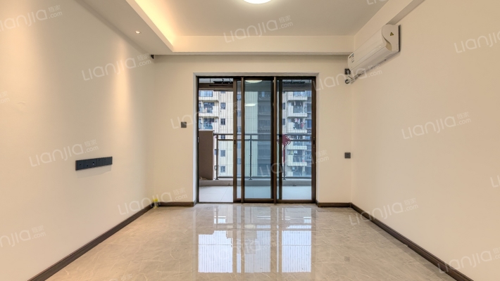 万科中天金域世家二手房实景图