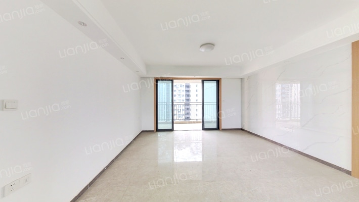 麓谷山湖郡二手房实景图