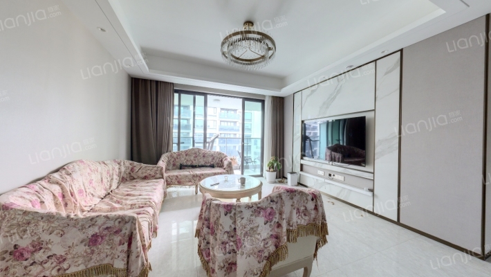 鹿溪樾府二手房实景图