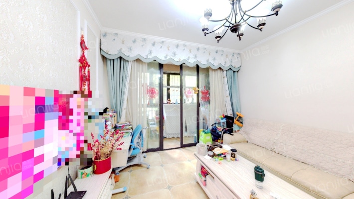 天下锦城巴斯镇二手房实景图