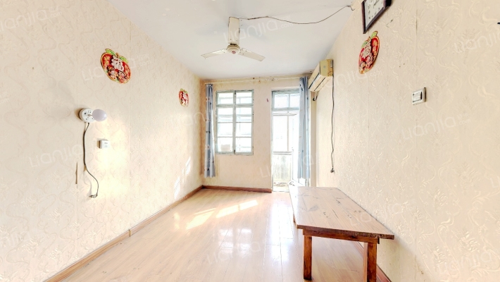 新兴小区二手房实景图