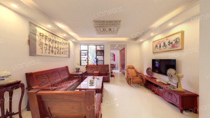 朗贤加州溪谷二手房实景图