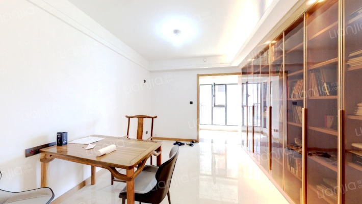 青风公园二手房实景图