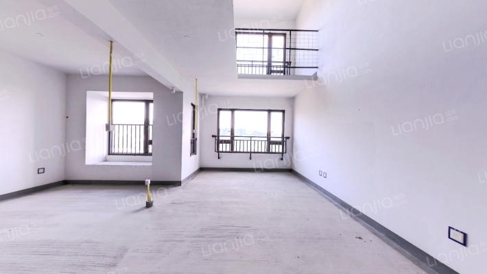建发央著二手房实景图