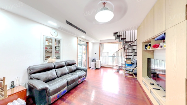 西班牙名园二手房实景图