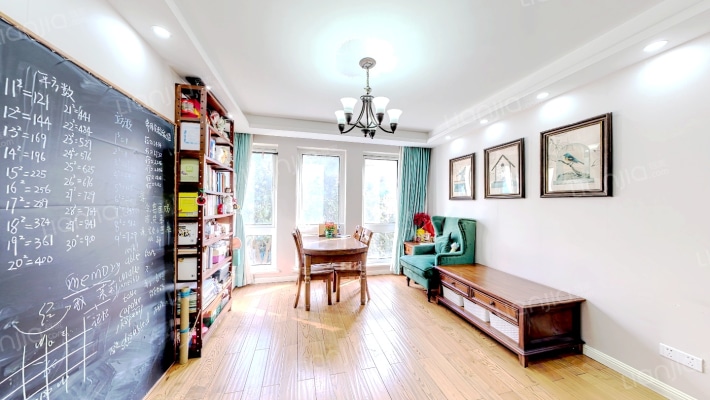 维科上院D区二手房实景图