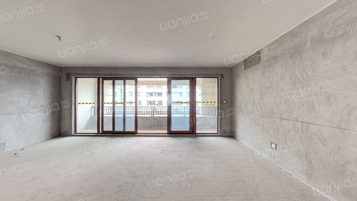 保利山庄梧桐二手房实景图