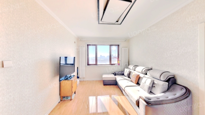 河畔花园小区二手房实景图