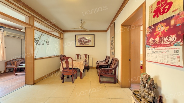 第四医院宿舍二手房实景图