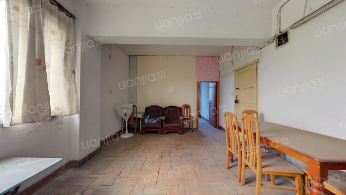 航邮社区二手房实景图