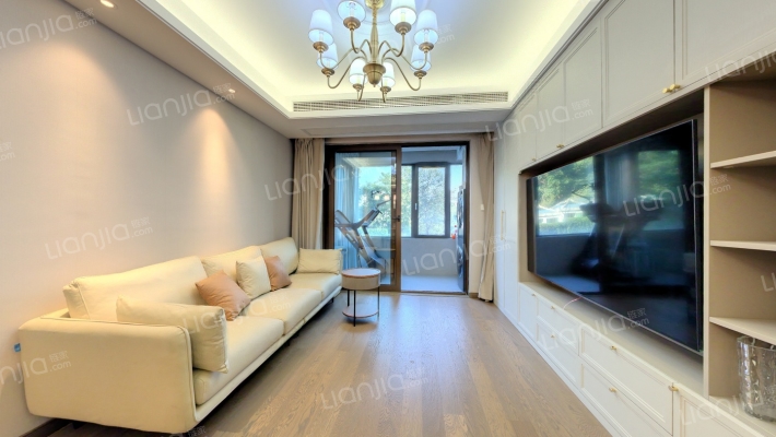 翡翠天际二手房实景图