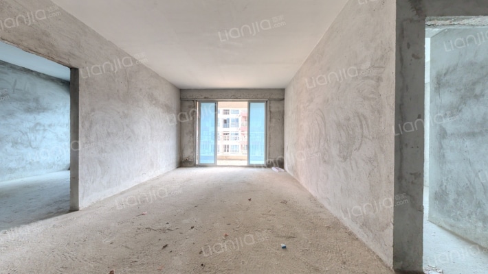 乔弘东郡二手房实景图