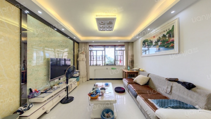 八方小区C区二手房实景图