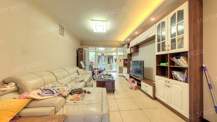 新绿美地二手房实景图