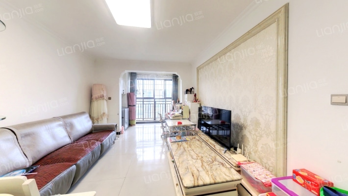 保利麓谷林语E区二手房实景图