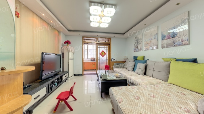 土地开发小区二手房实景图