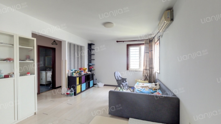 新馨家园二手房实景图