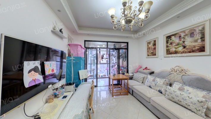 中央美郡二手房实景图